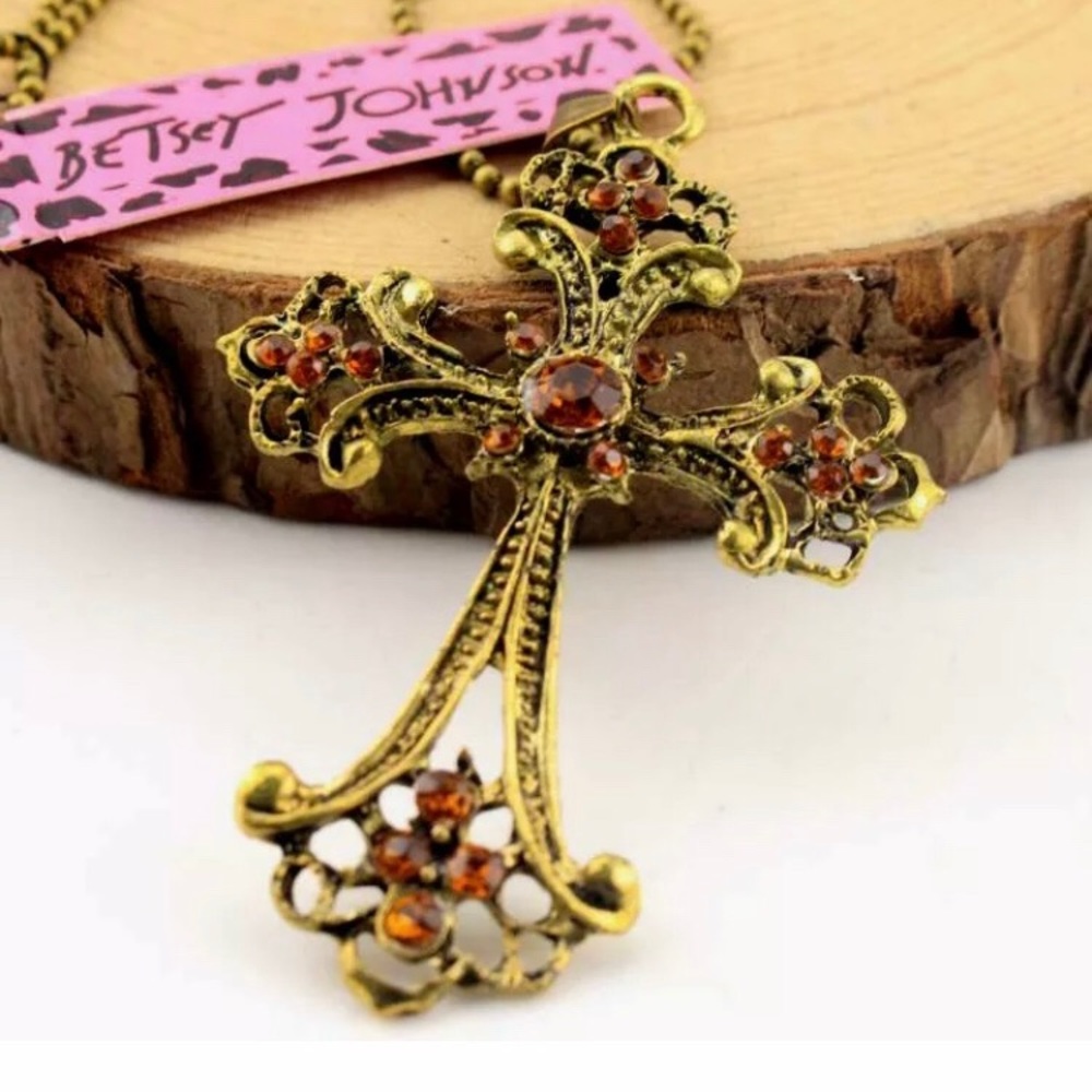 🔥BETSEY JOHNSON NECKLACE - Picture 2 of 4